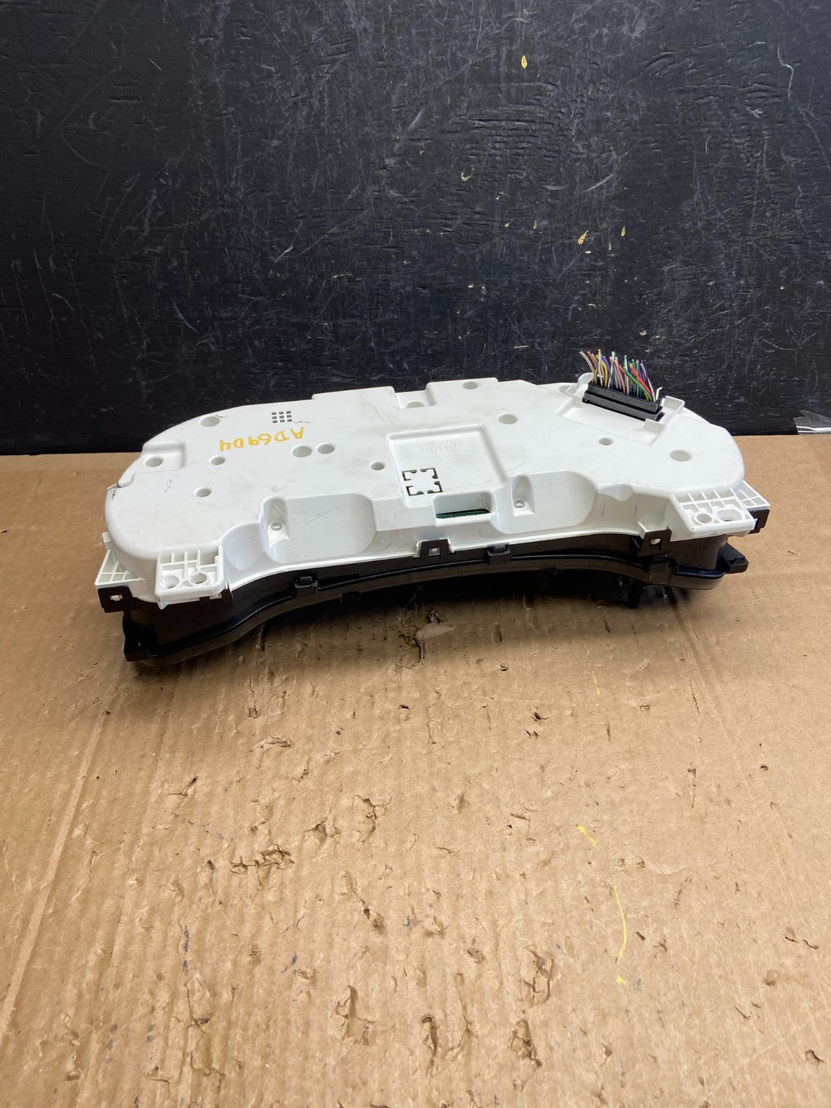 2011 Toyota Sienna Speedometer Cluster Gauge AD6904 DG5