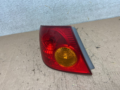 2003 to 2005 Toyota Corolla Left Driver Lh Side Tail Light Oem R3377 DW1