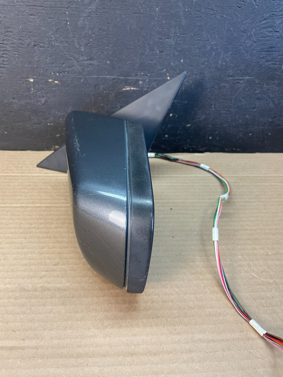 2001 to 2006 BMW 325i Left Driver Side View Door Mirror AE86079