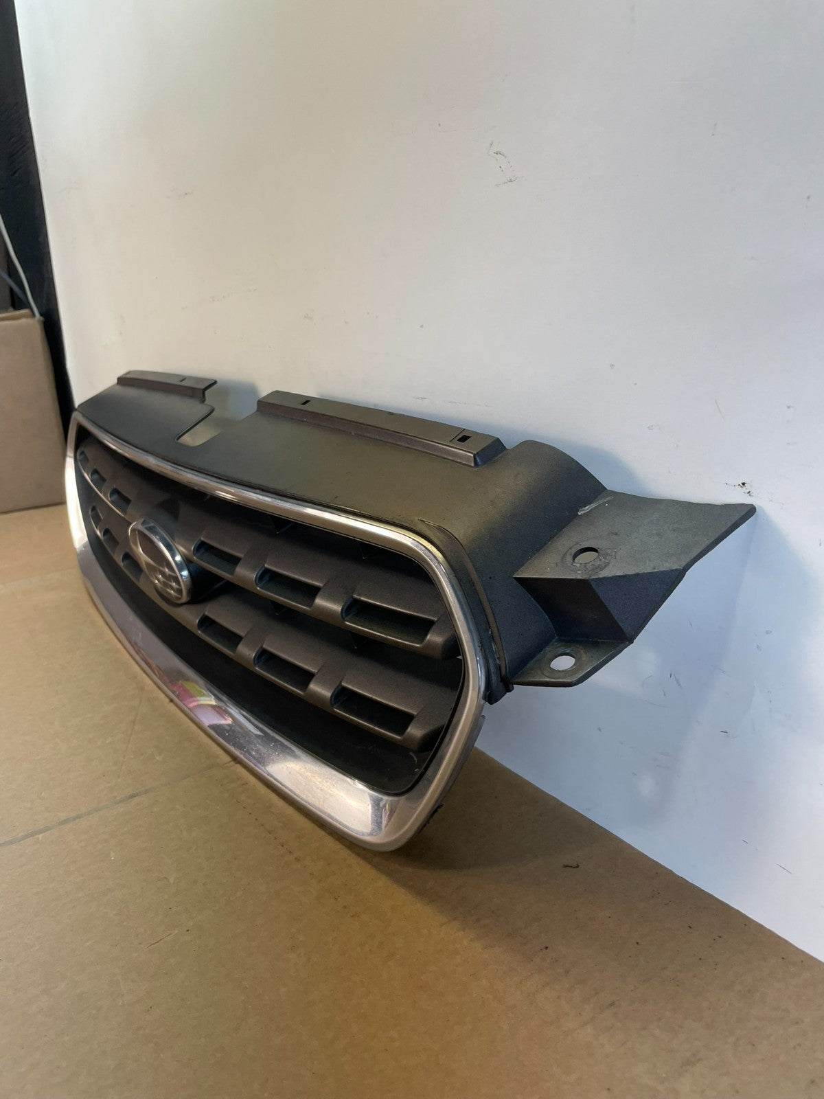 2005 to 2007 Subaru Legacy Outback Front Grill Grille AH6090 DG1