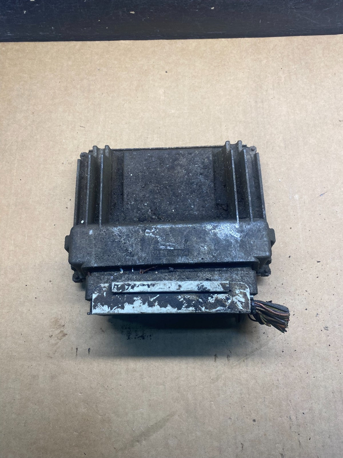 2001-2002 Silverado Tahoe Engine Computer Module 12200411 ECM ECU AH7168 DW1