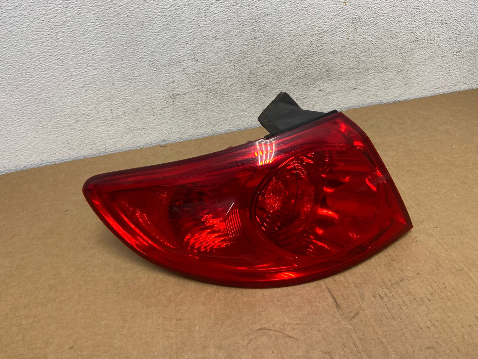 2007 - 2009 Hyundai Santa Fe Left Driver LH Side Tail Light AD5417 LK0