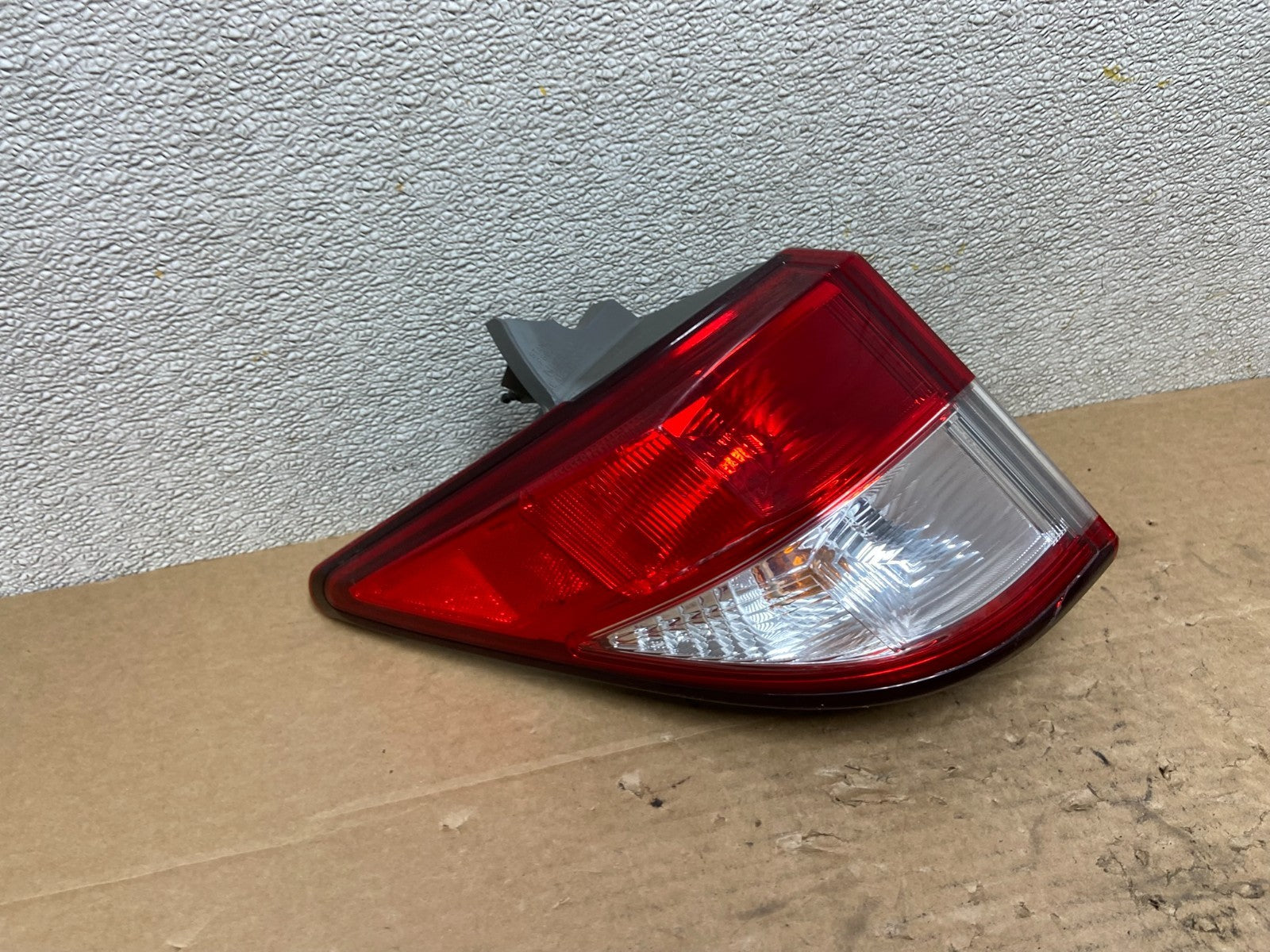 2011 to 2017 Nissan Quest Left Driver LH Side Tail Lights Oem AB4710 LK2