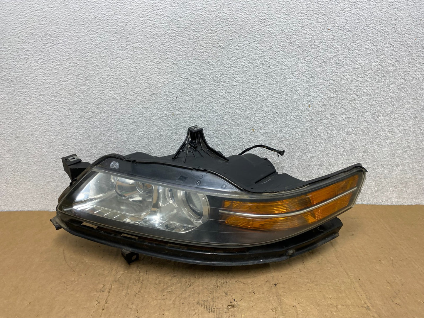 2004 2005 2006 Acura TL Headlight Left Driver LH Side Xenon HID AD0630 DW0
