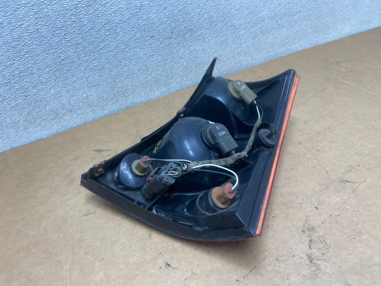 2004 2005 2006 Chrysler Pacifica Left Driver LH Tail Light Oem X5239 DW6