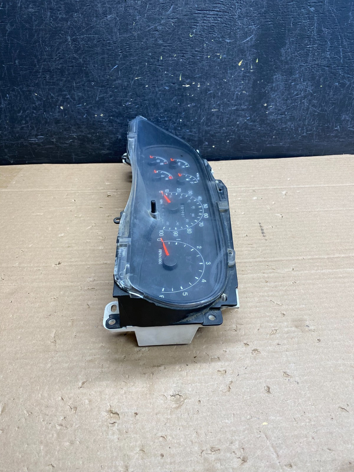 1999 - 2001 Ford F150 F-150 Speedometer Cluster Gauge ag6301 DG2