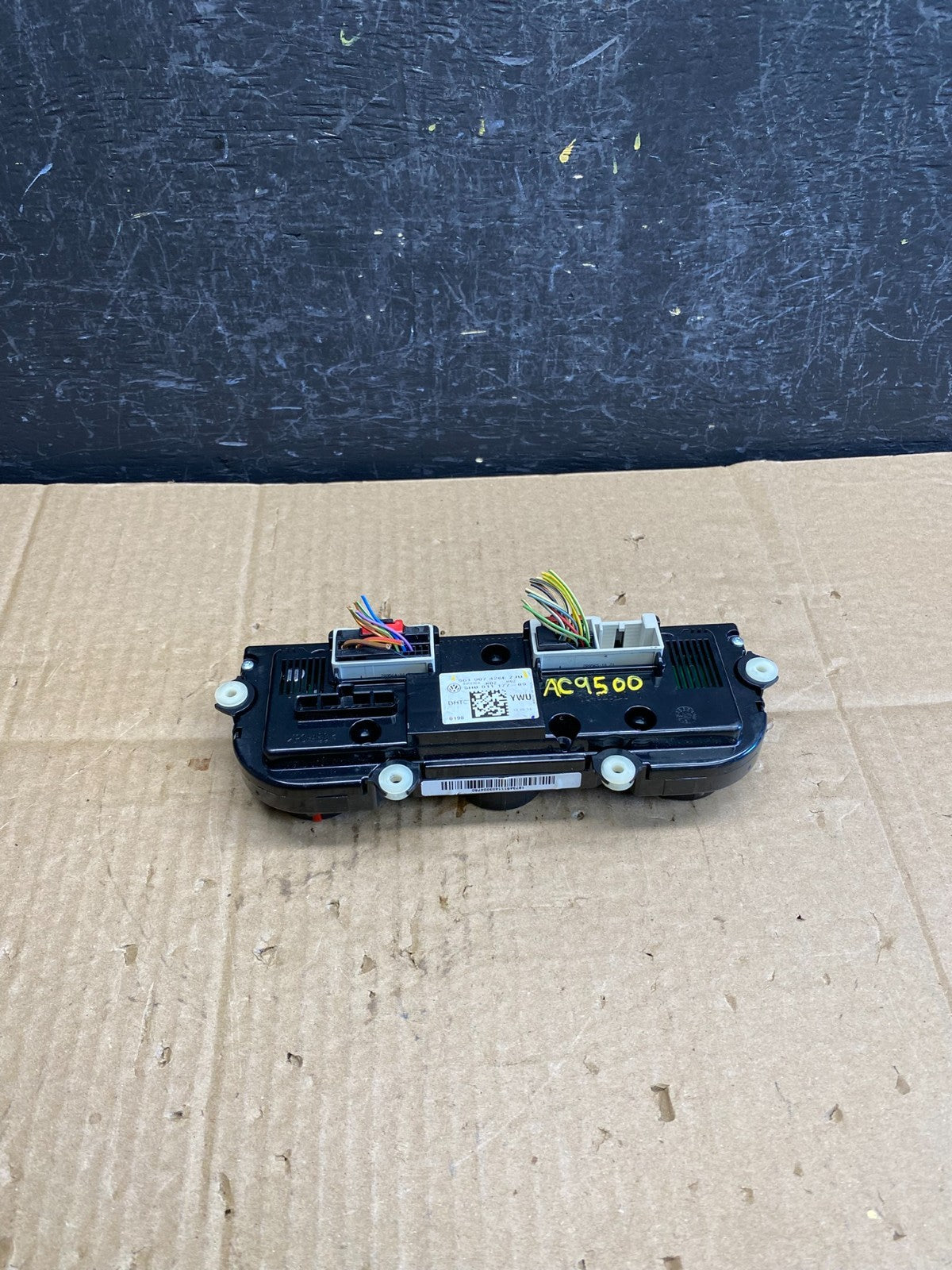 2013-2015 Volkswagen Tiguan Front Center Console Climate Control AC9500 DG3