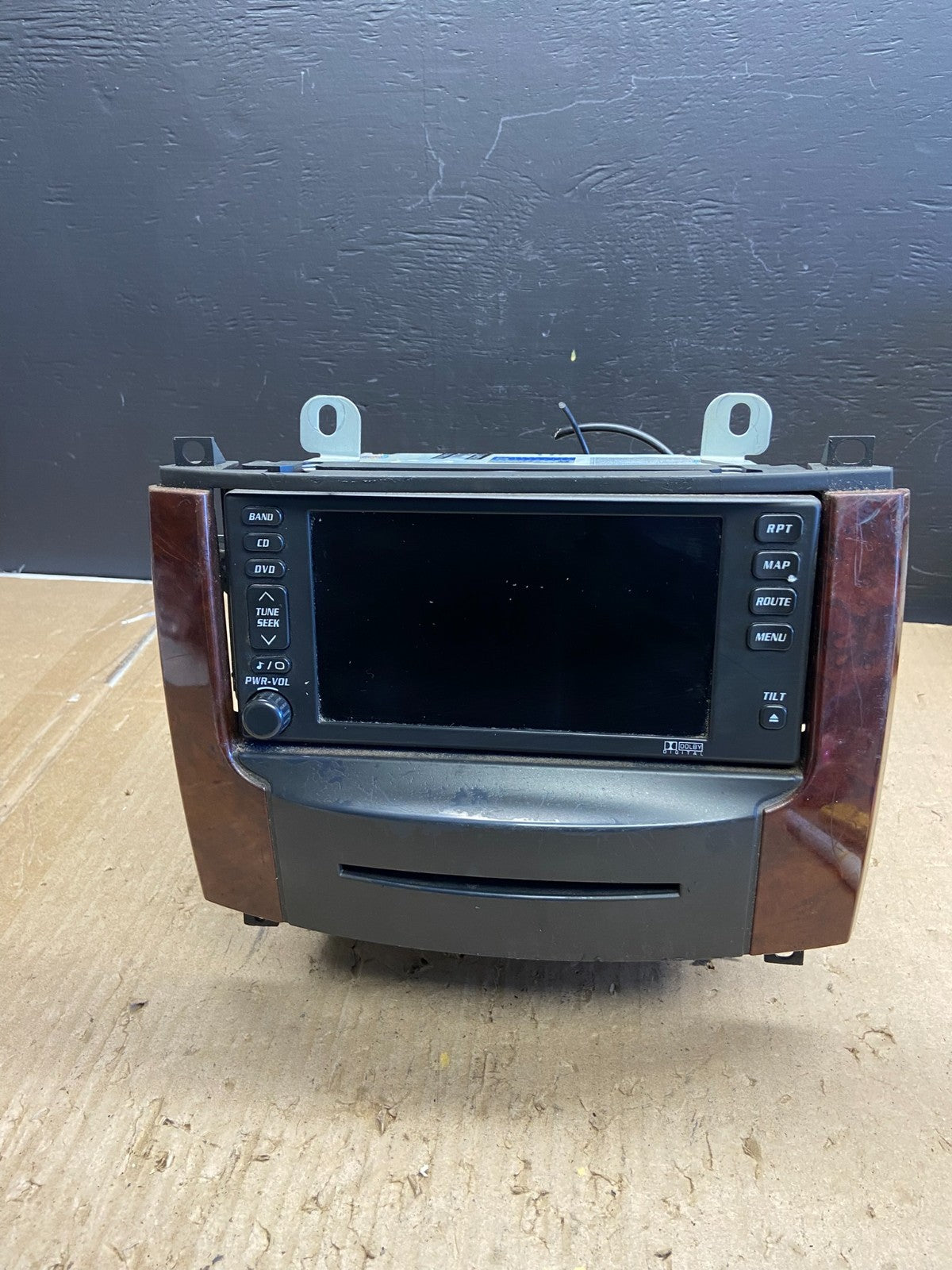 2004 to 2006 Cadillac SRX Audio Equipment Radio Am-Fm Screen Cd Player AB5746 DG0