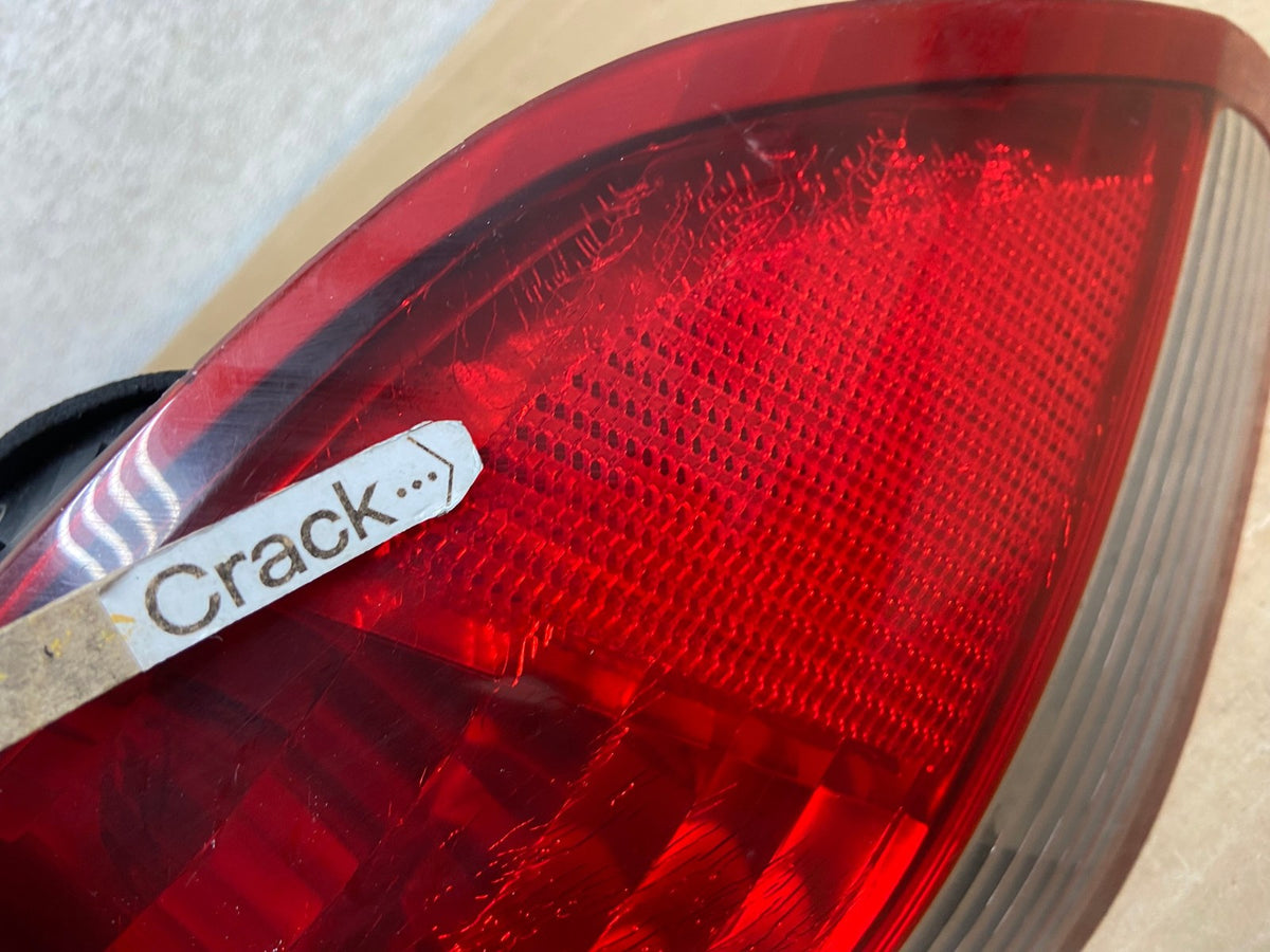 2001 to 2002 Honda Accord Sedan 4door Right Passenger Tail Light AH8341 LK4