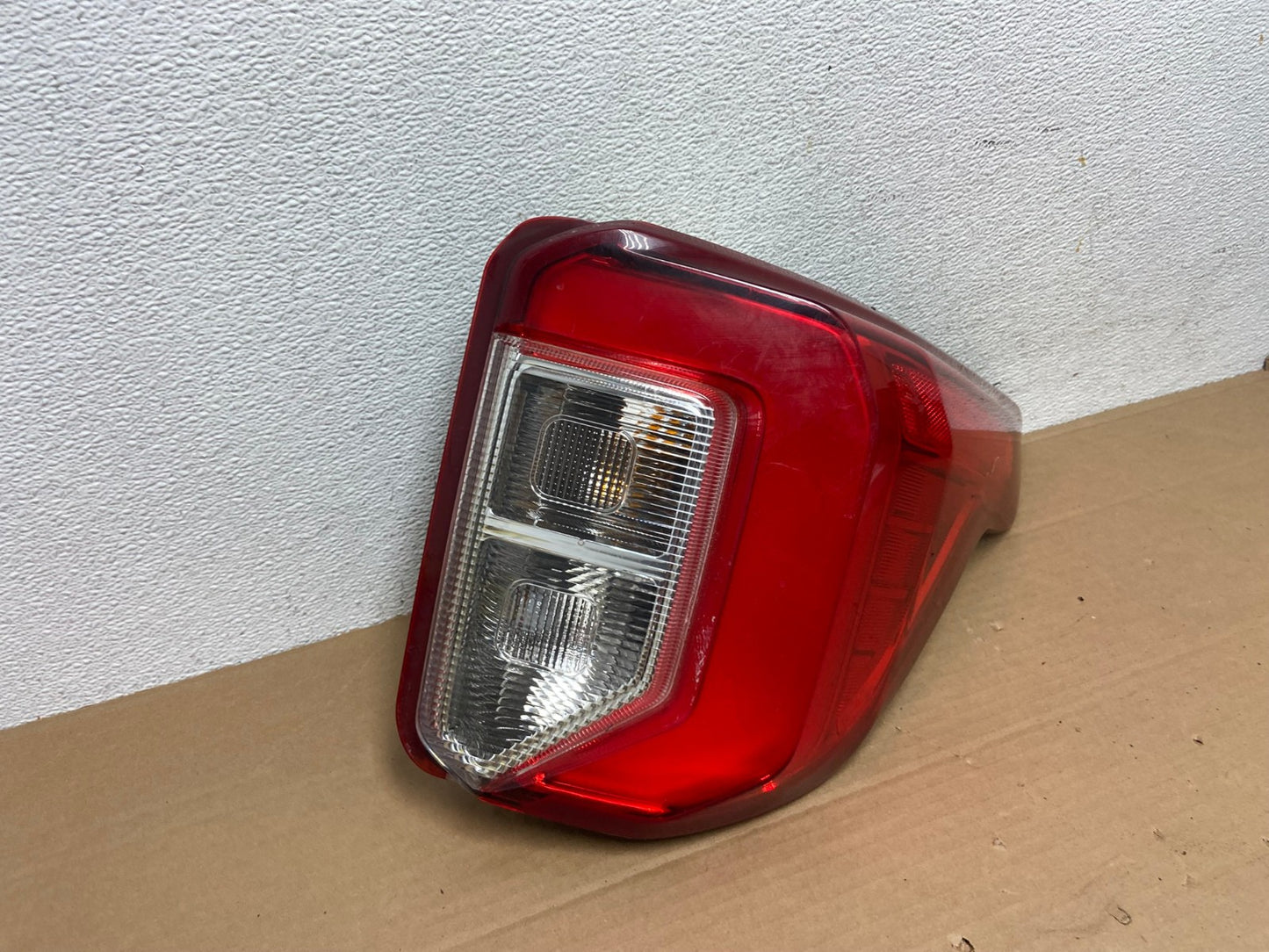 2020 2021 2022 2023 Ford Explorer Right Passenger Side Tail light AD4140 LK2