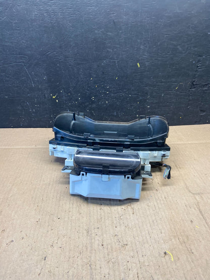 2010 2011 Honda Insight Speedometer Instrument Cluster P9333 DG3