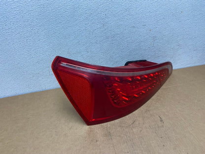 2009 to 2012 Audi Q5 Left Driver LH Side Tail light AD5464 LK2