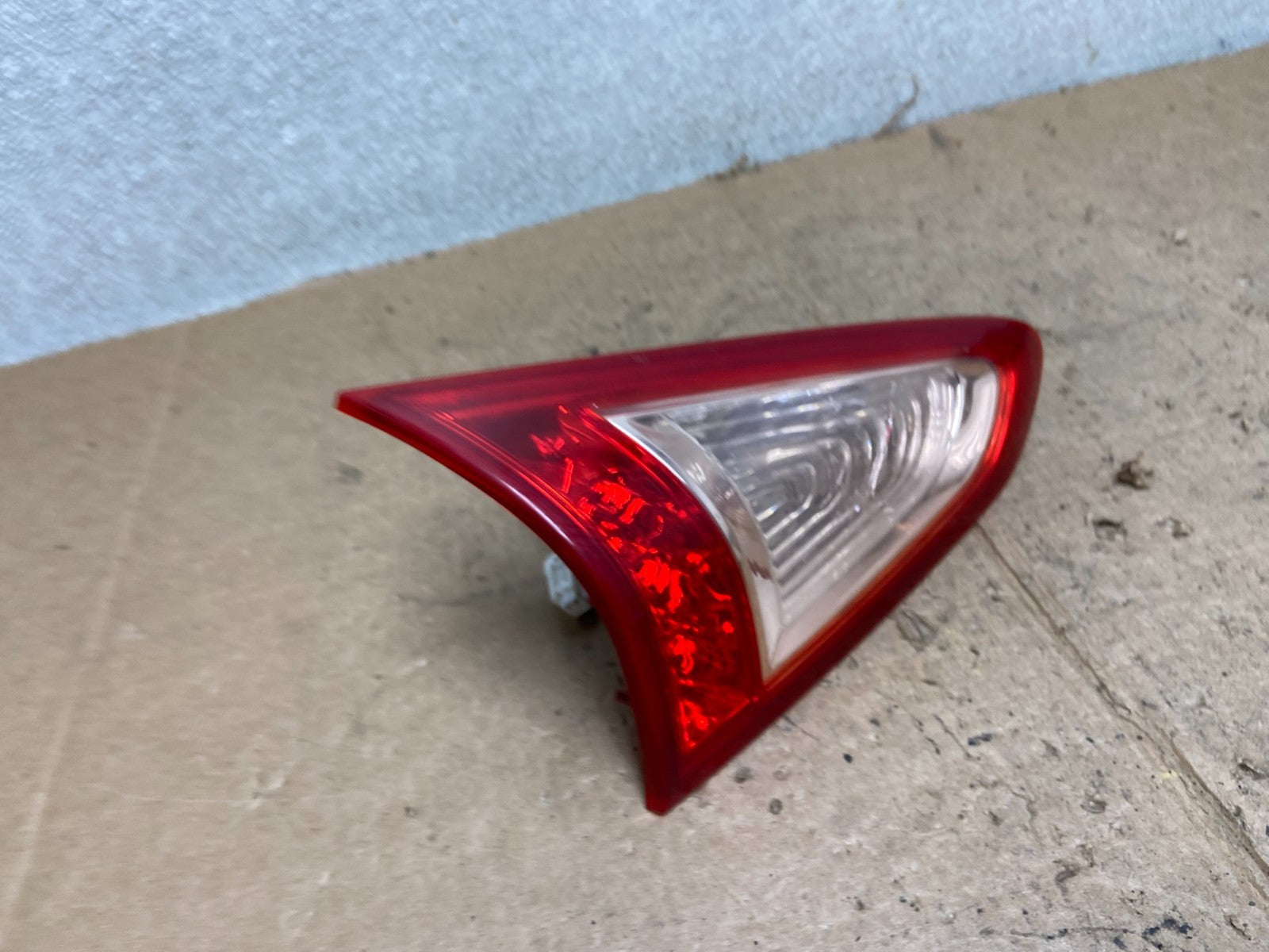 2008-2012 Infiniti Ex35 Inner Left Driver LH Side Tail Light OEM AA4076 DW2