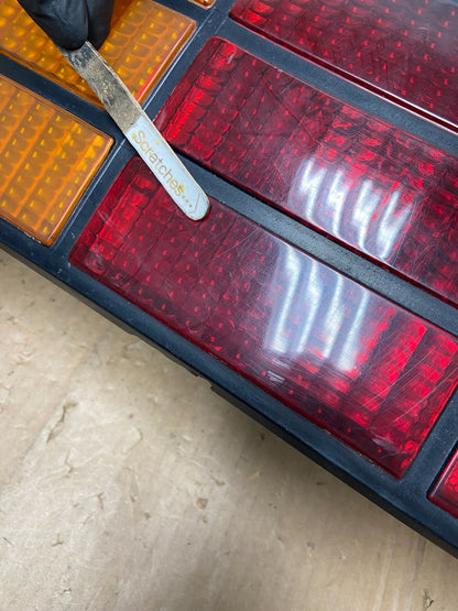 1982 to 1992 Chevrolet Camaro Right Passenger RH Side Tail Light AI9091 LK3