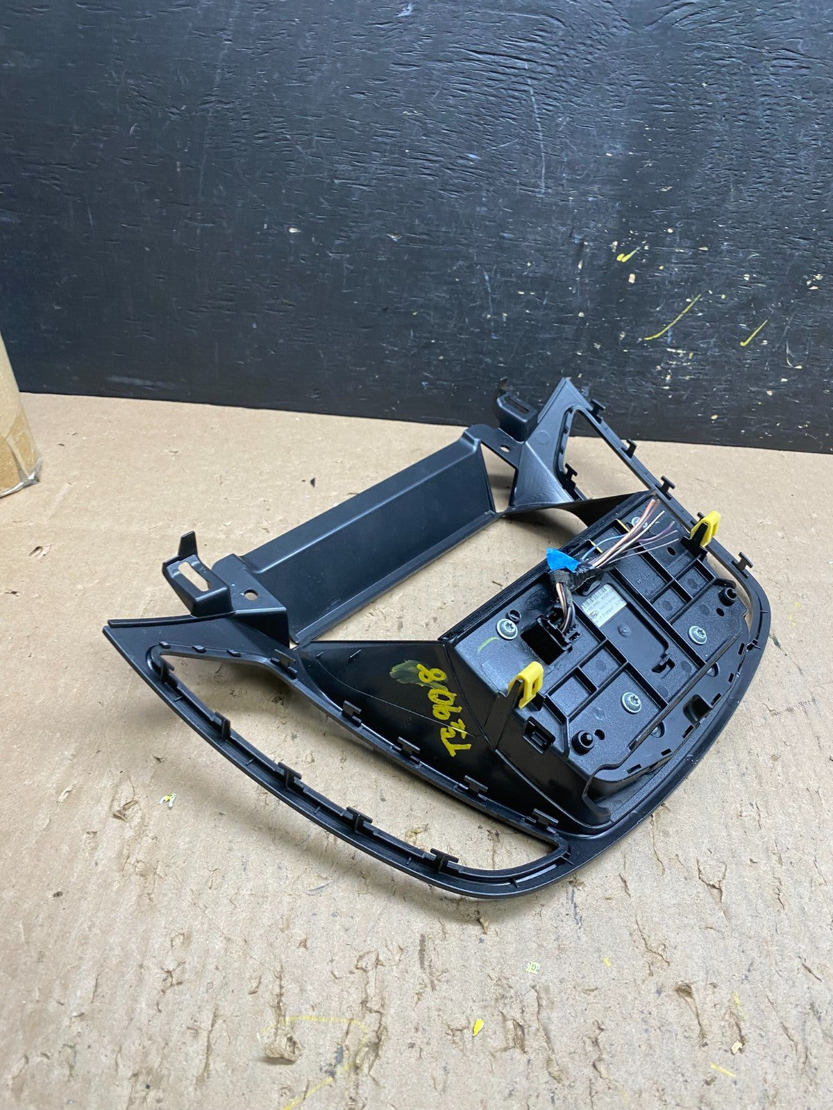 2013 to 2016 Ford Escape Dash Radio Control Panel Bezel CJ54-18835-CGW T5908 DG3