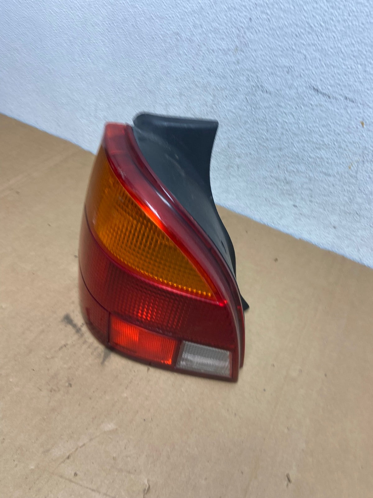 1996 to 1999 Saturn SW2 Wagon Left Driver LH Side Tail Light AD2643 LK1