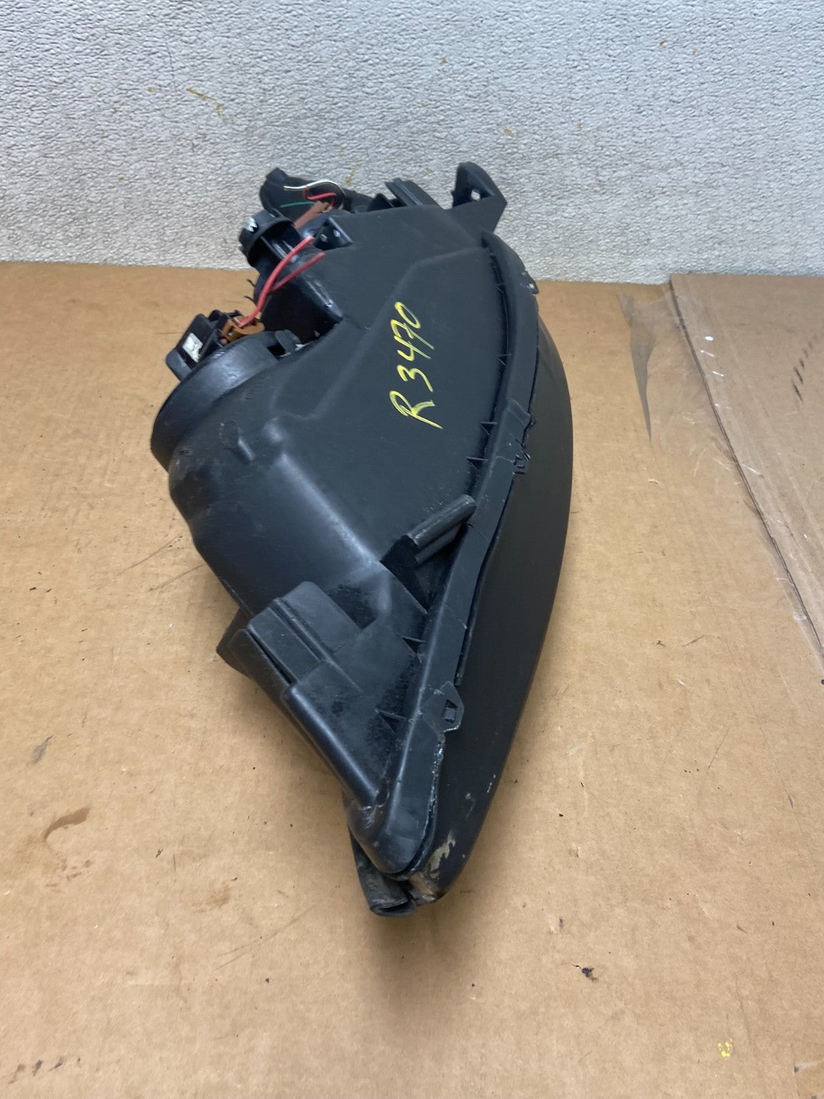 2002 to 2004 Toyota Camry Halogen Headlight Right Passenger Rh R3470 DW9