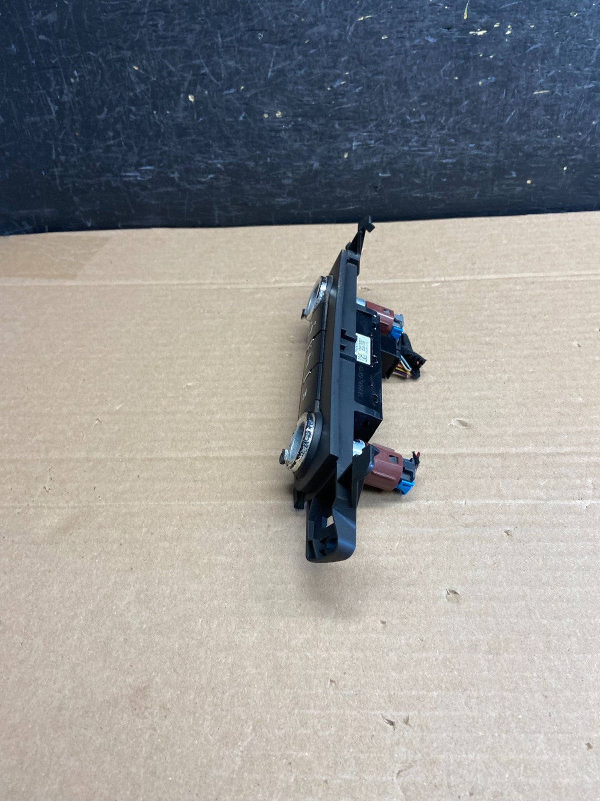 2007 - 2014 Chevrolet Tahoe Yukon Pedal Traction Control Switch ag5055 DG2