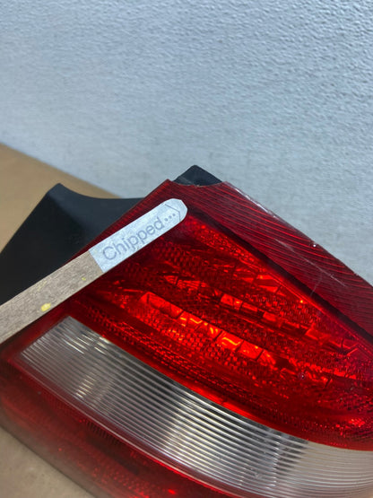 2005 2006 2007 Ford Five Hundred Right Passenger RH Side Tail Light AD0813 L4