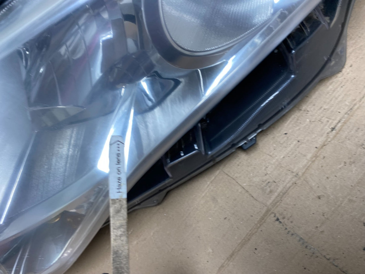 2009 to 2016 Toyota Venza Halogen Left Driver Side Headlight AF44204
