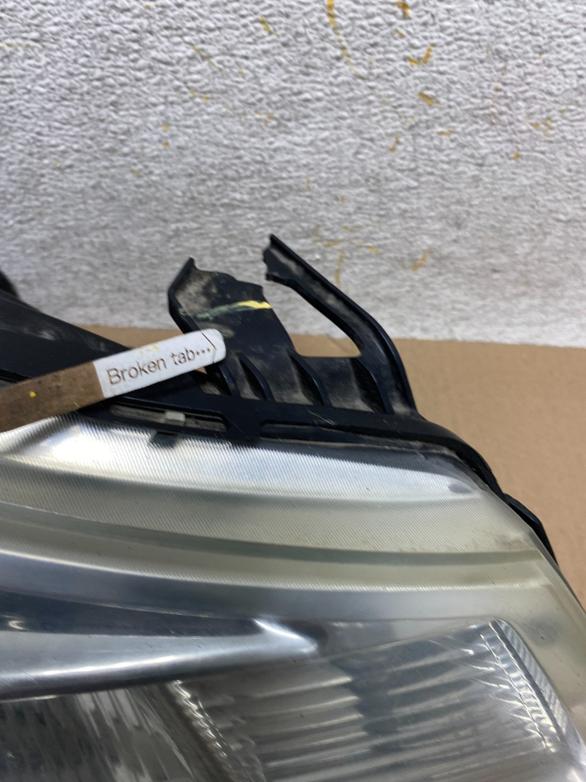2008 2009 2010 2011 Ford Focus Right Passenger Rh Side Headlight AI1178 DW5