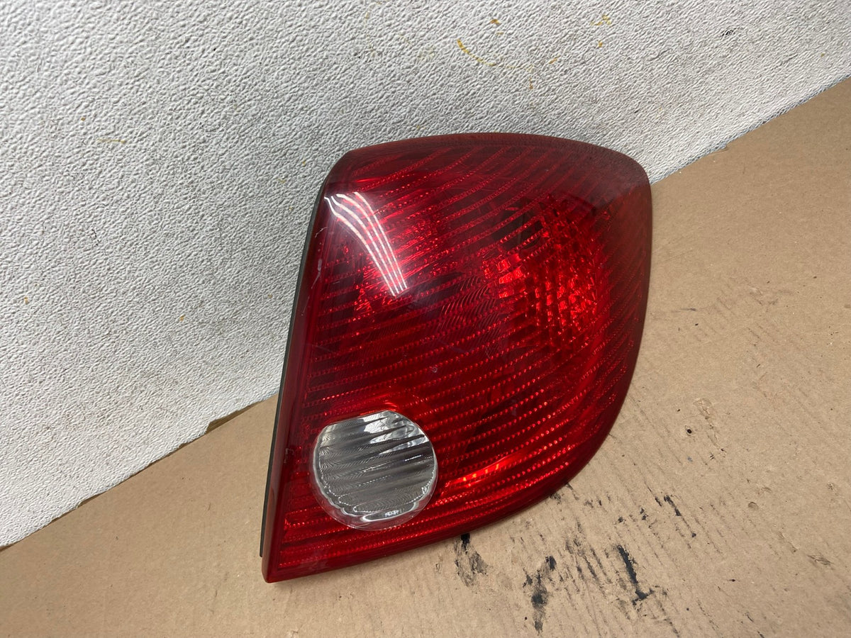 2005-2010 Pontiac G6 Sedan Right Passenger Side Tail Light AH0957 LK0