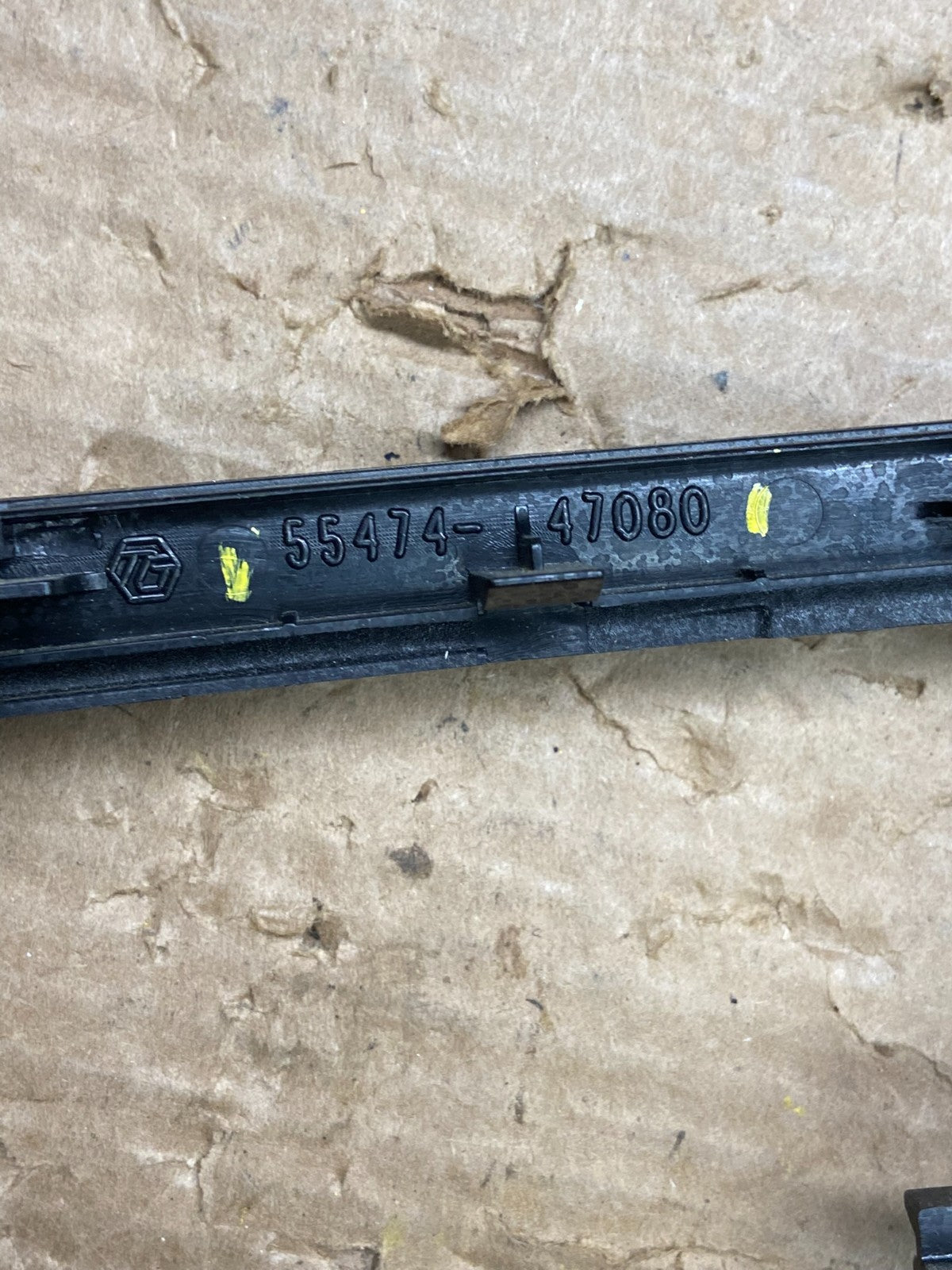 2010 to 2015 Toyota Prius Radio CD Player Screen Bezel Trim Oem W1783 DG5