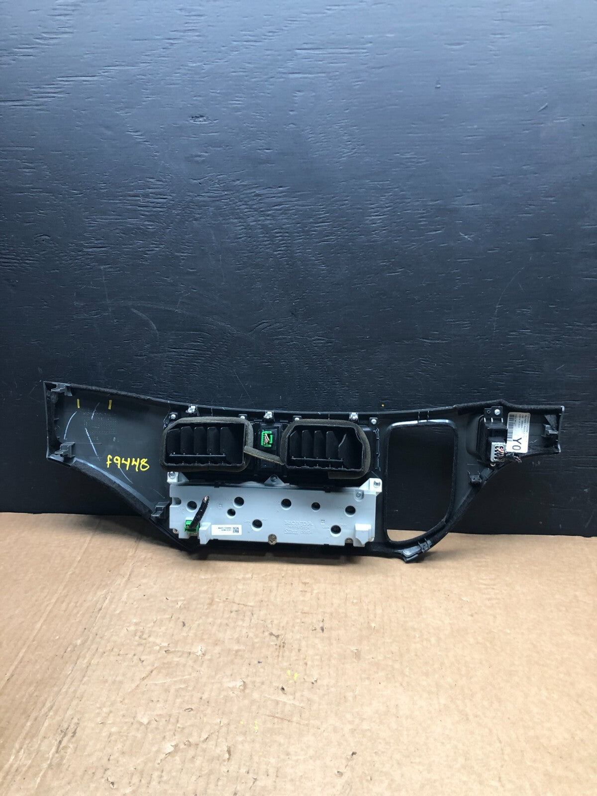 2005 to 2010 Honda Odyssey Radio Climate Control Dash Trim Bezel F9488 DG15