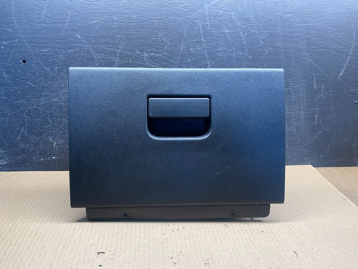 2004 to 2008 Ford F-150 Glove Box Compartment ah7438 DG0