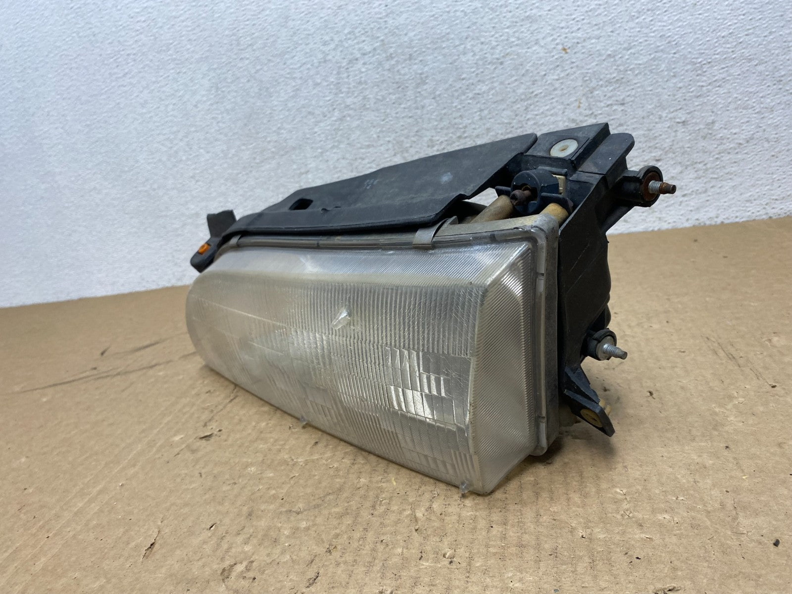 1993 to 1997 Toyota Corolla Left Driver LH Side Headlight AG0535 DW1