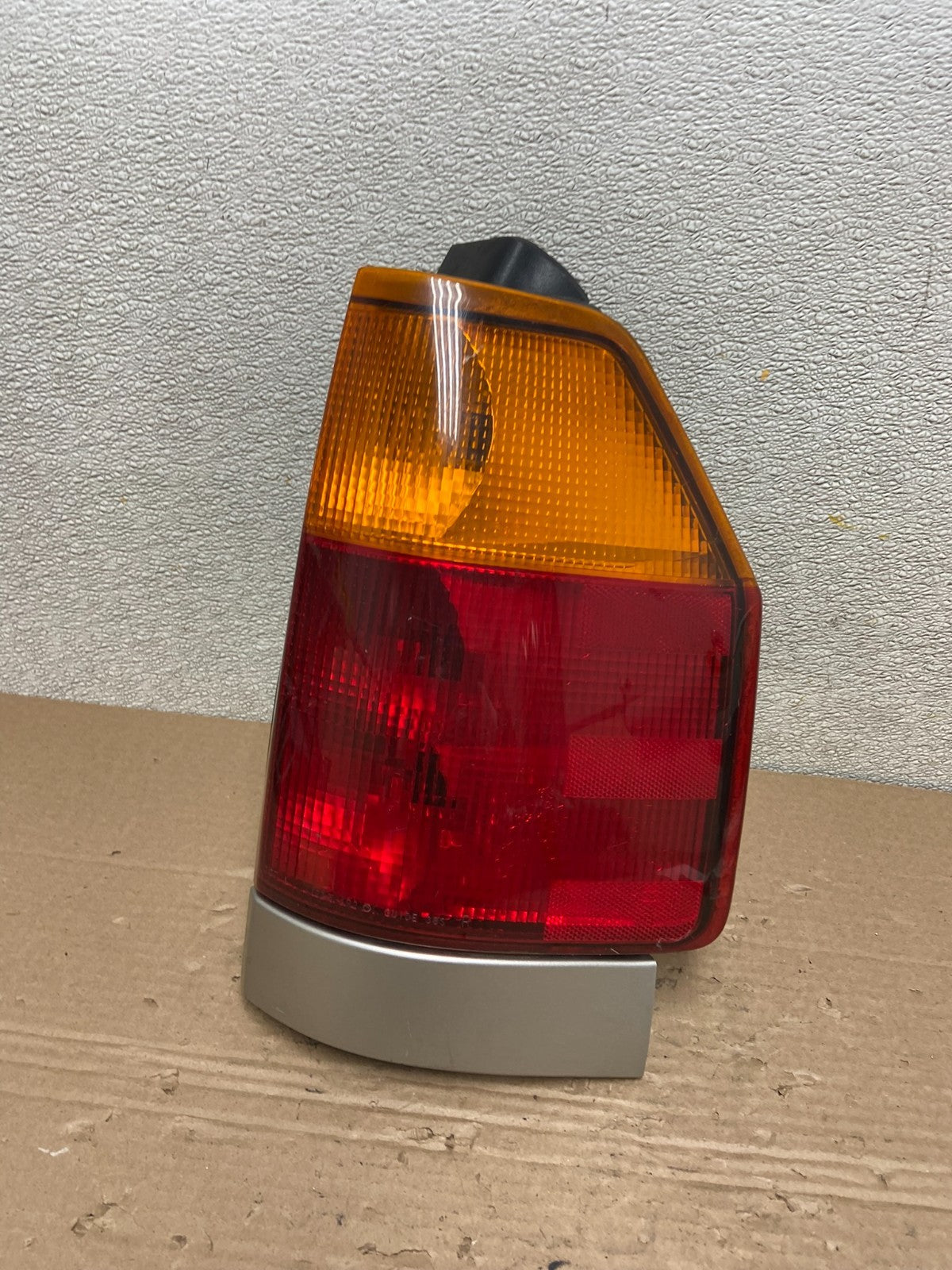 2002-2009 GMC Envoy Right Passenger RH Side Tail Light AB1175 LK0