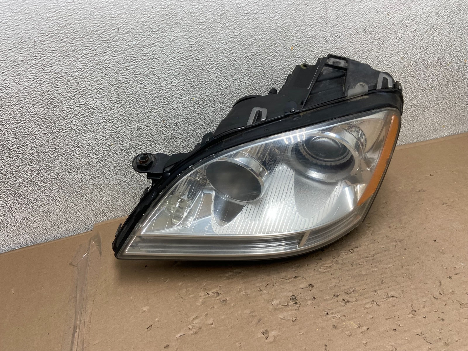 XENON 2006-2009 Mercedes-Benz ML-Class Headlight Left Driver LH OEM AB0840 DW2