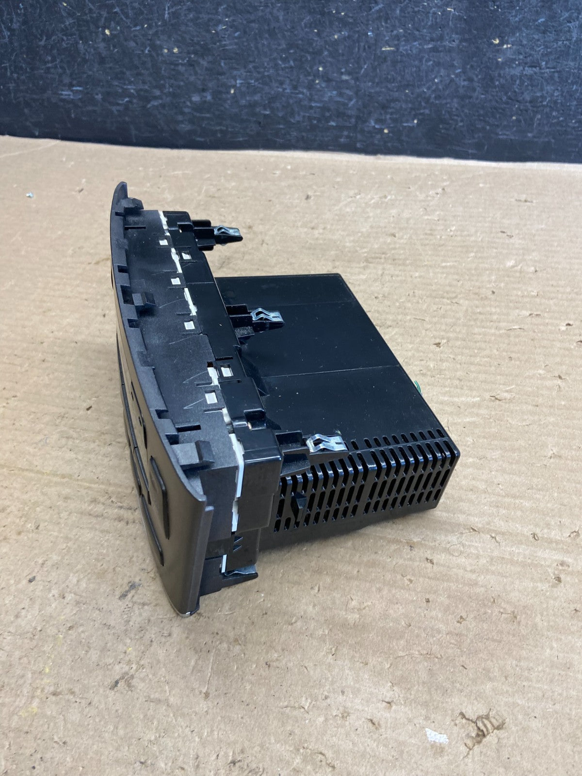 2002 - 2003 Lexus ES300 Center Dash A/C AC Heater Climate Control Unit AH3830 DG2