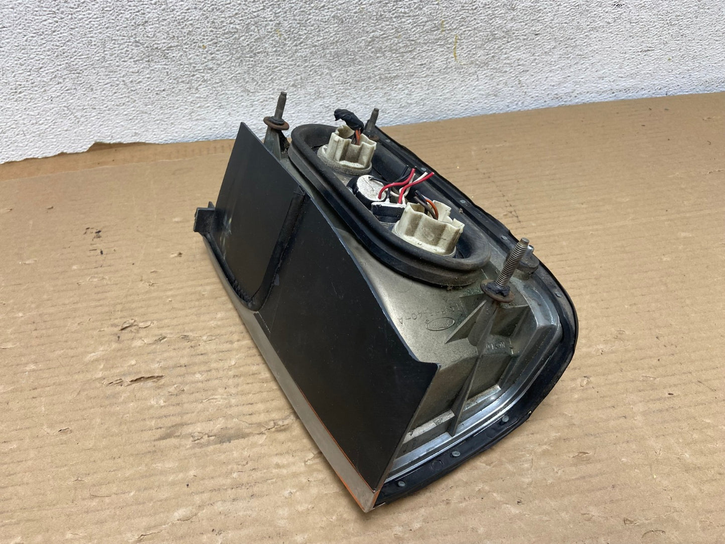 1990 to 1994 Lincoln Town Car Right Passenger RH Side Tail Light AH0602 LK6