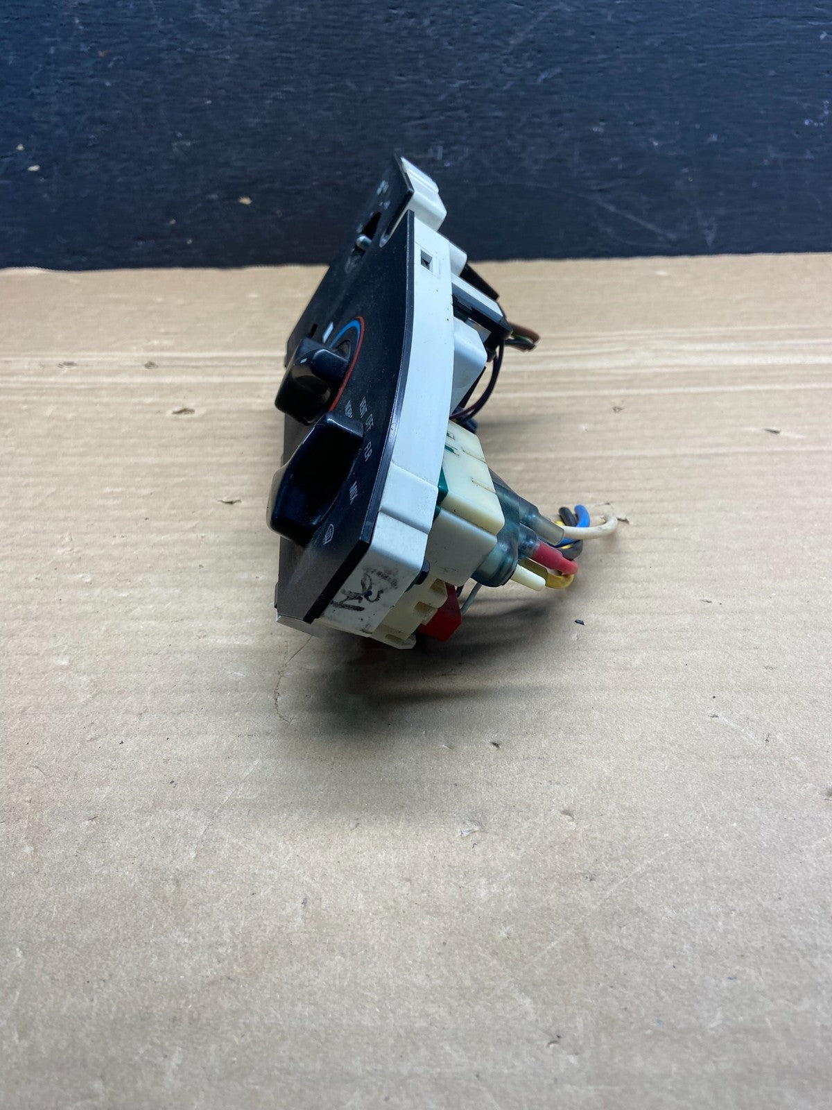 1997-2014 Ford Van Econoline E150 E250 Heater Climate Fan Control AE4599 DG2