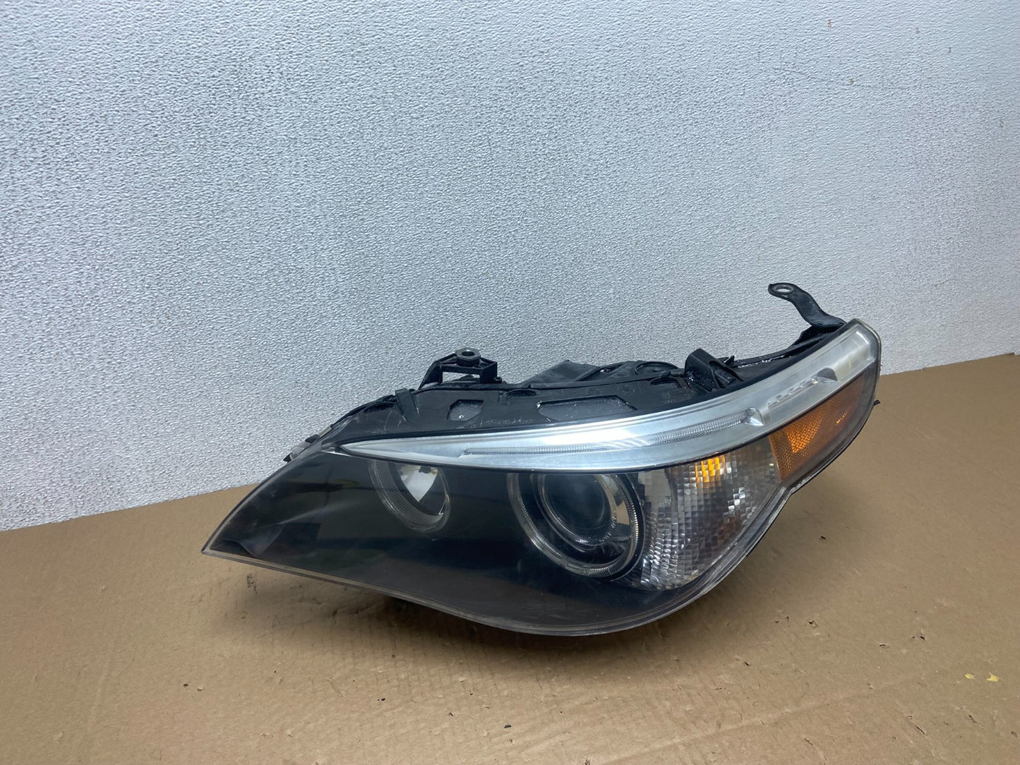 2004 to 2007 BMW 525i 5 Series Headlight Left LH Xenon AFS AB6188 DW0