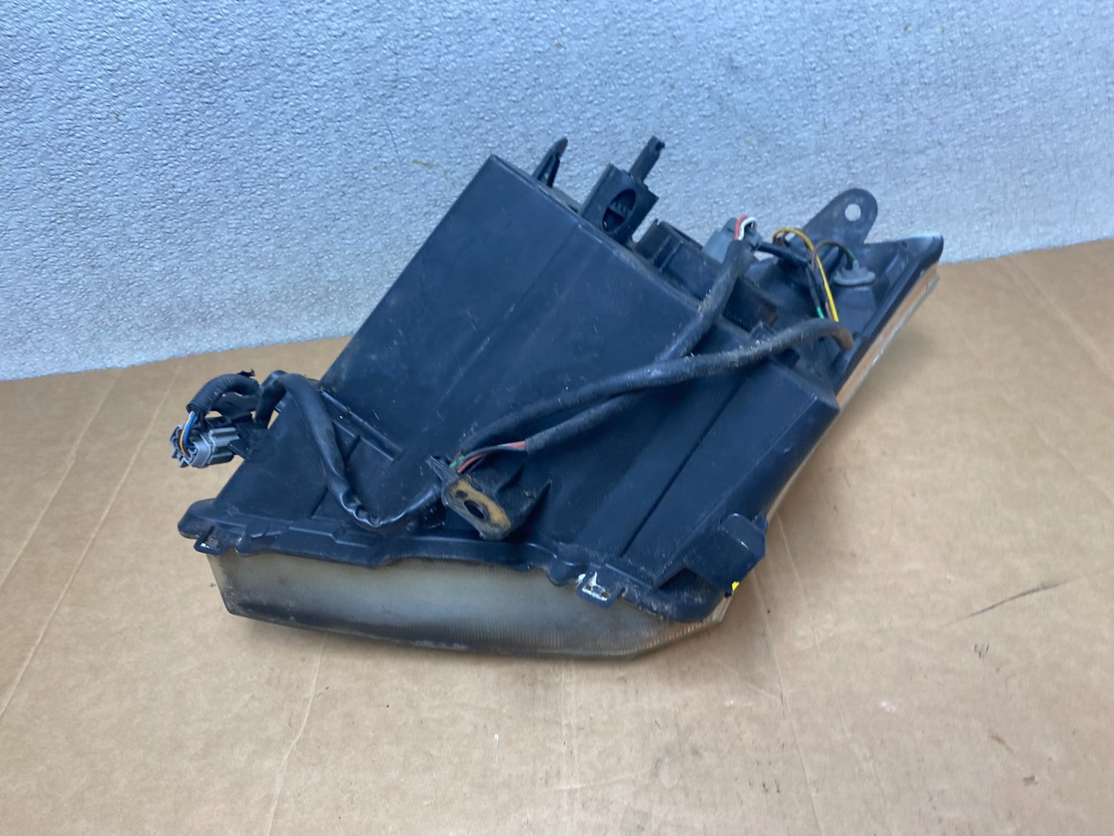 2007-2009 Nissan Sentra Halogen Right Passenger RH Side Headlight T1164 DW9