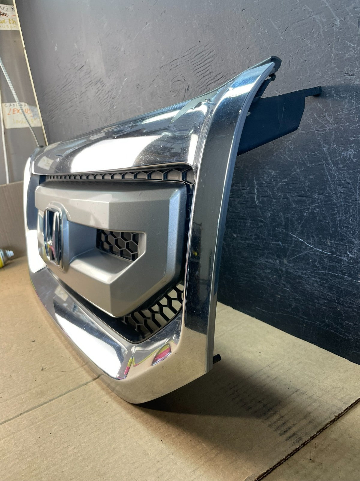 2009 to 2011 Honda Pilot Front Upper Grill Grille AD0248 DG1