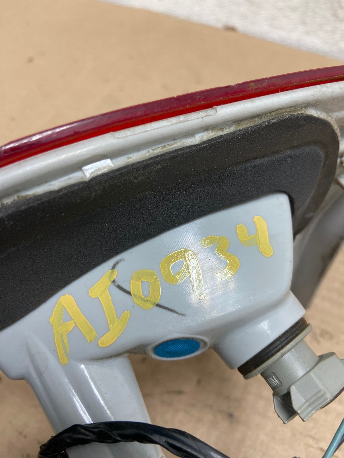 2013 to 2016 Ford Escape Right Passenger RH Side Inner Tail Light AI0934 LK6