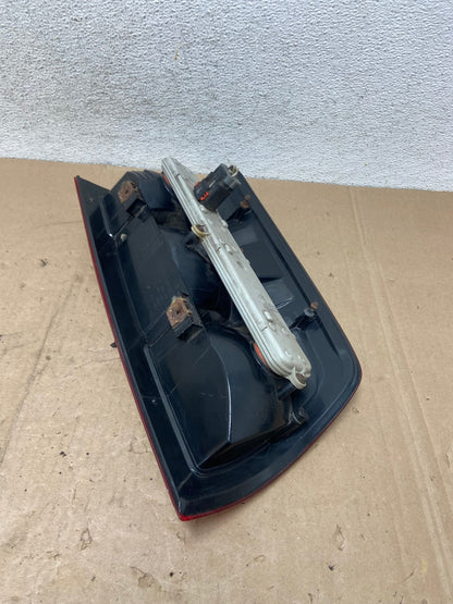 2002 to 2006 Dodge Ram 1500 Right passenger Rh side Tail Light AG4736 LK5