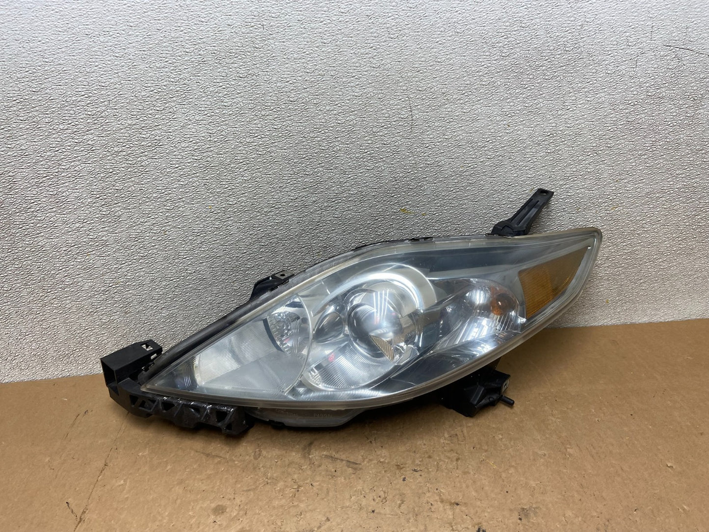 2006 2007 Mazda 5 Left Driver LH Side Halogen Headlight OEM Z7998 DW0