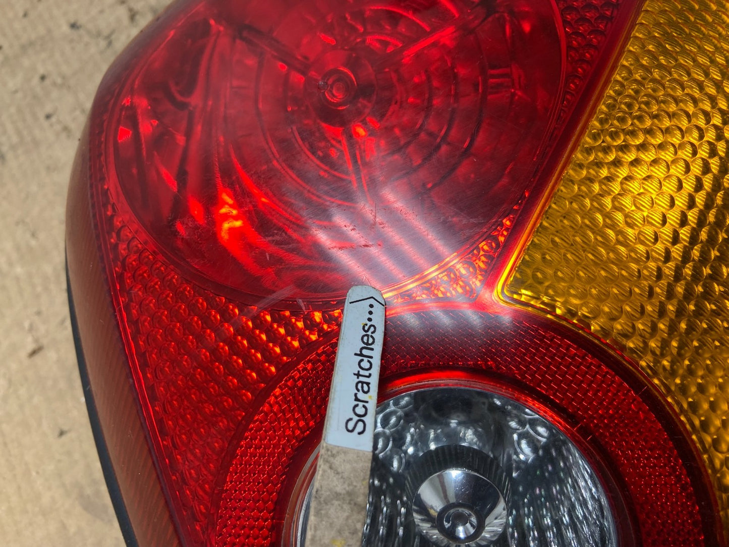 2003 2004 Hyundai Tiburon Coupe Right Passenger Rh Side Tail Light Oem AA8452 LK3
