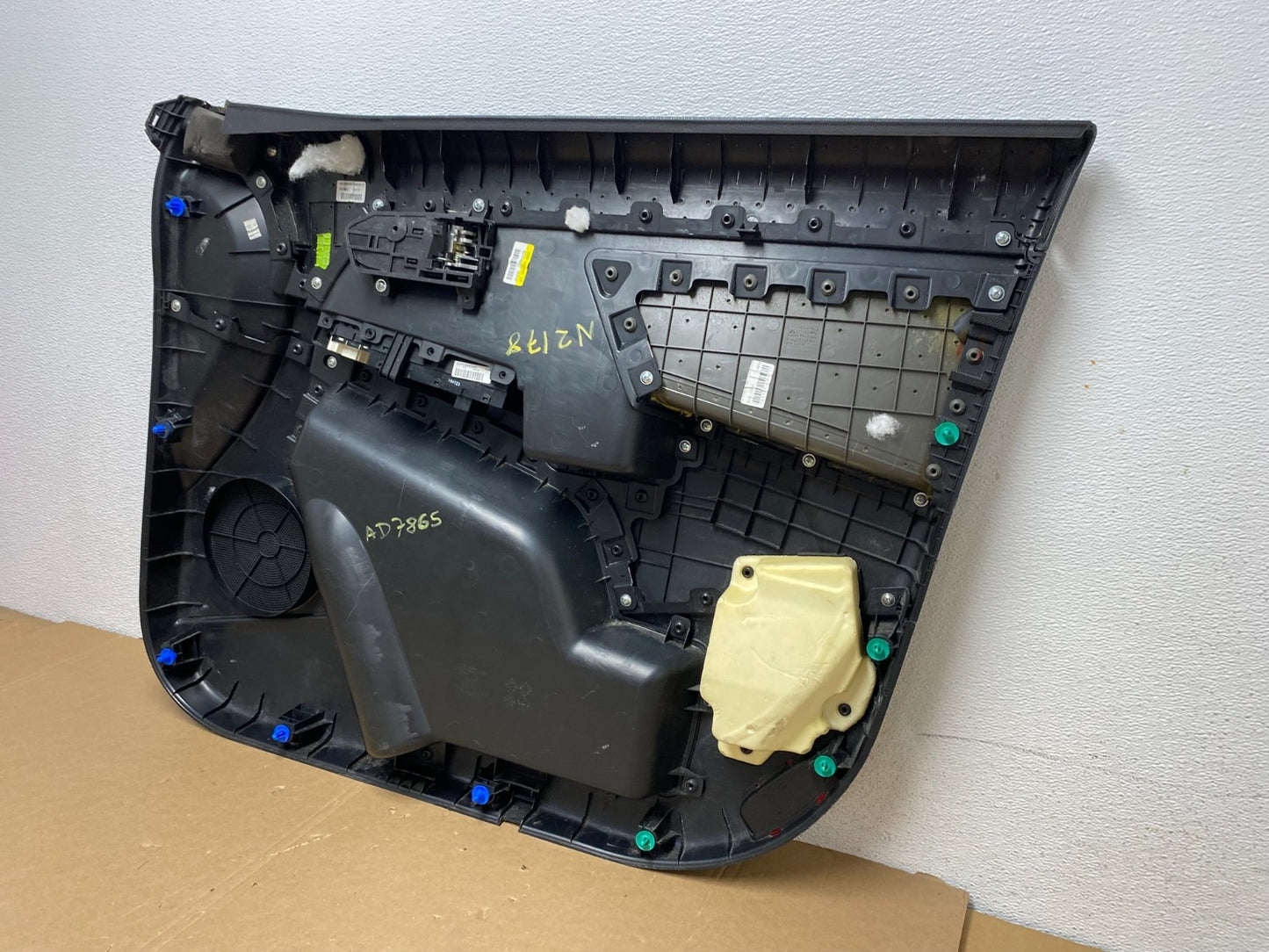 2014 to 2016 Kia Sportage Front Left Driver LH Side Door Panel Trim AD7865 DG7
