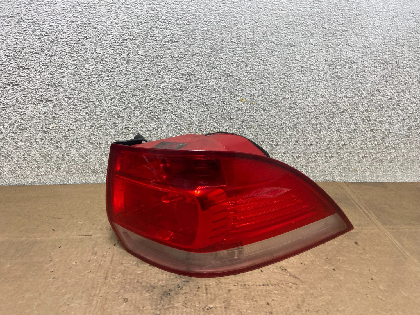 2010-2014 Volkswagen Golf MK6 Wagon Right Passenger Side Tail Light OEM Y6812 DW0