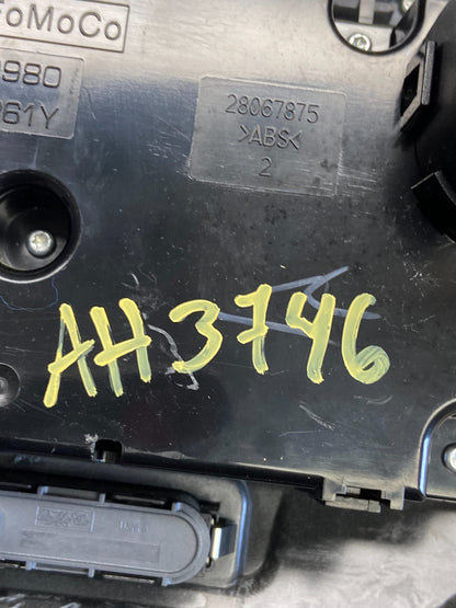 2010 to 2012 Ford Fusion Radio Climate Control A/C Control ah3746 DG8