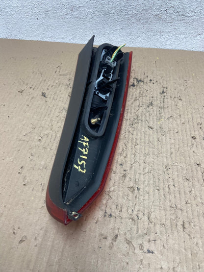 2001-2004 Volvo XC70 V70 Right Passenger RH Side Tail Light Upper AF7157 LK4