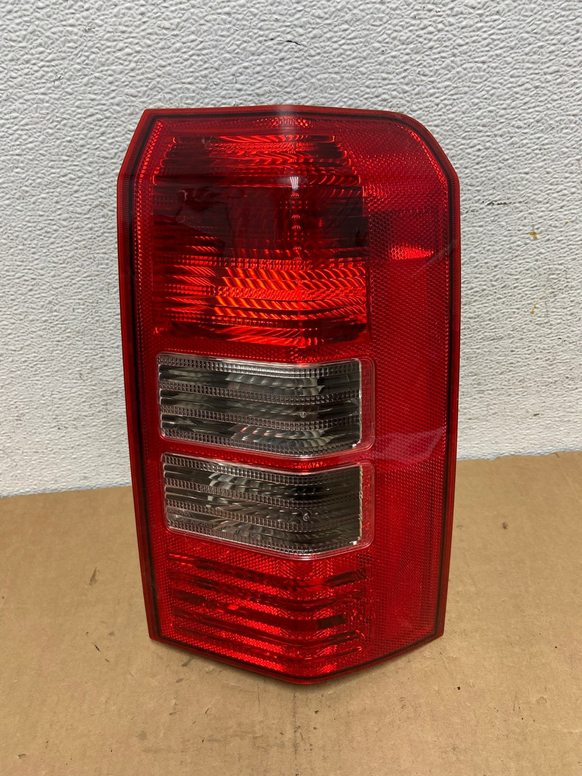 2008-2016 Jeep Patriot Right Passenger Rh Side Tail Light AD2736 LK0