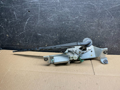 2000 to 2004 Subaru Outback Rear Windshield Washer Wiper Motor V9061 DG0