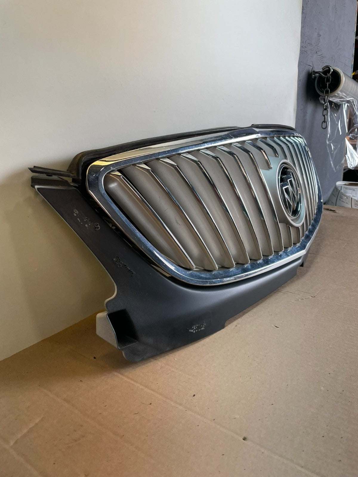 2013 to 2017 Buick Enclave Front Upper Grill Grille AG0996 DG2