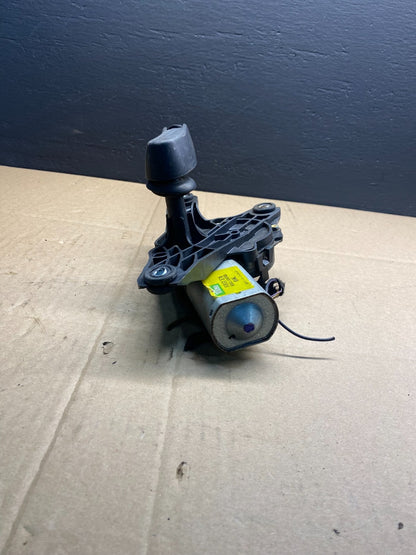 2007 to 2013 BMW X5 E70 Rear Windshield Wiper Motor OEM AB4200 DG2